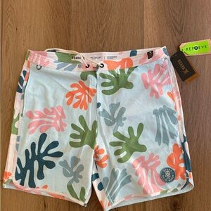 Roark Board Shorts Mens 33 The Chiller 17" outseam Coral Reef Swim Trunks Surf
